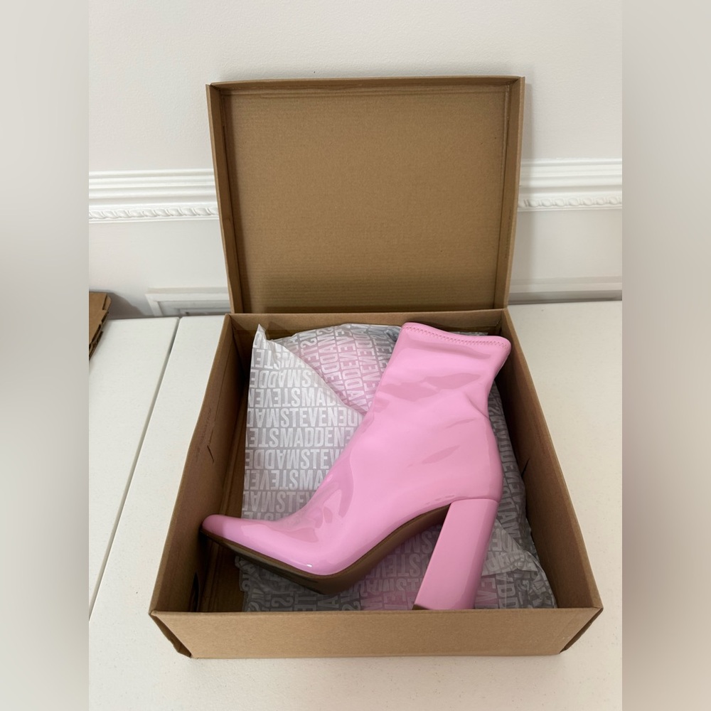 Steve Madden Pink Leather Ankle Boots
